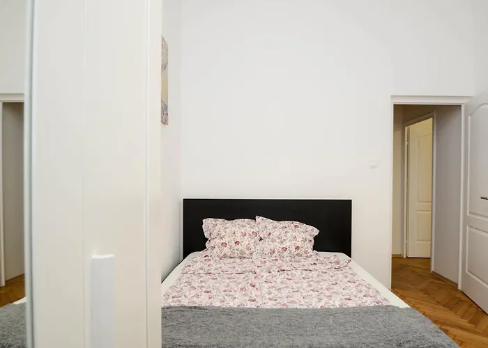 Ferenc Boulevard Prestige Living And Appartamento *