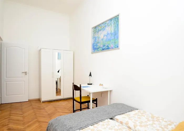 Ferenc Boulevard Prestige Living And *